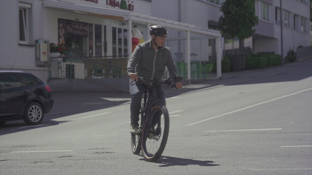 Nextcover Fahrradspiegel im Produktvideo: ProVision 2.0 Echtglas, 360-Grad-Flexibilität, SecureGrip-Technologie und aerodynamisches Design für ein stabiles, blendfreies Sichtfeld und maximale Sicherheit beim Radfahren.